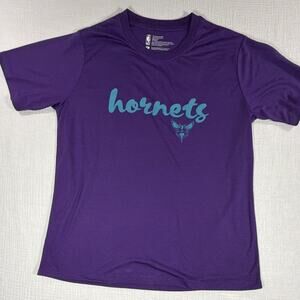 NBA Charlotte Hornets NBA Basketball Purple Shirt T-Shirt Size M